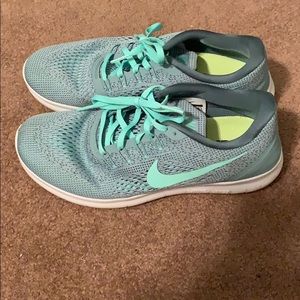 Nike Free RN size 9.5